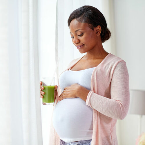 6 foods and drinks that soothe pregnancy symptoms