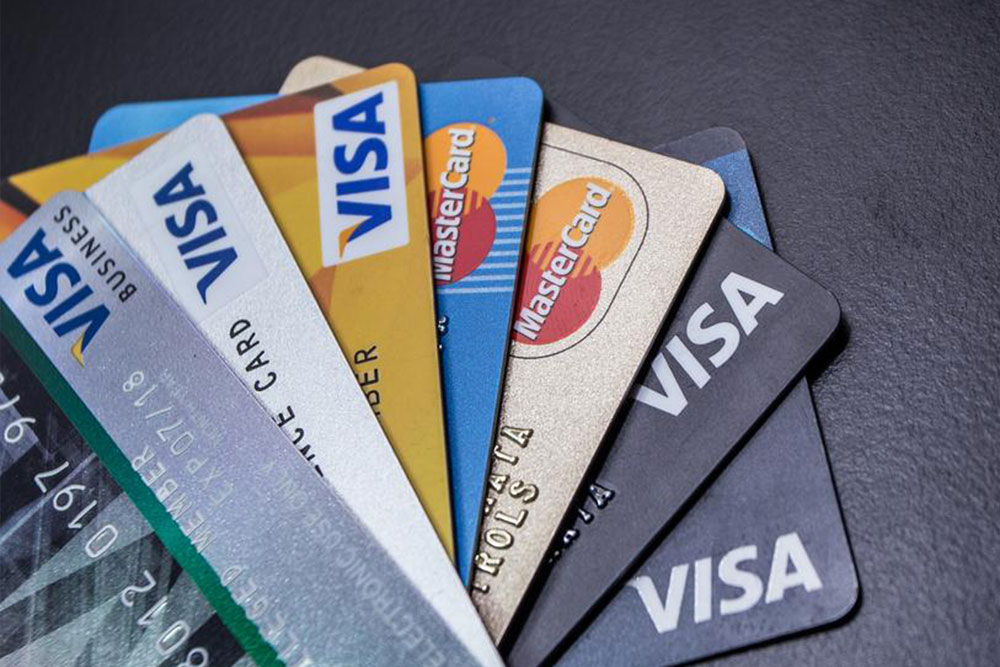 How To Switch To Debit Cards If You Have A Bad Credit