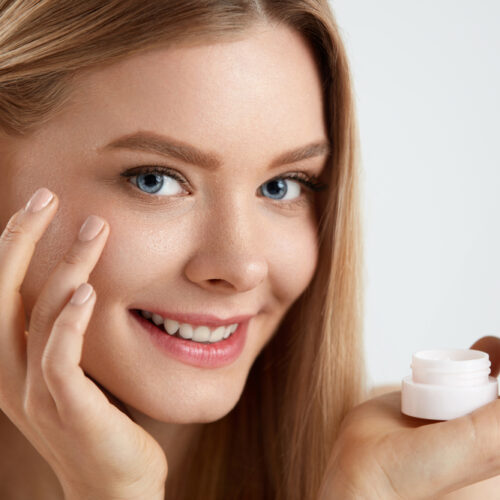 Tips to Choose the Right Skincare Products for Dry Skin