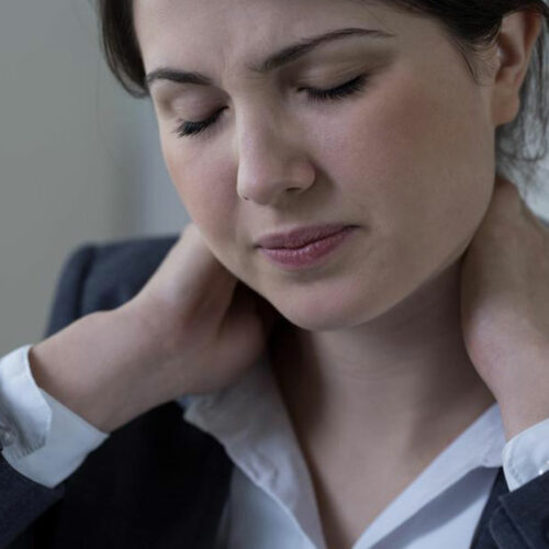 Common Reasons Why You Suffer from Neck and Shoulder Pain