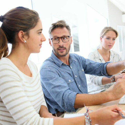 Factors to consider while choosing an online parenting class