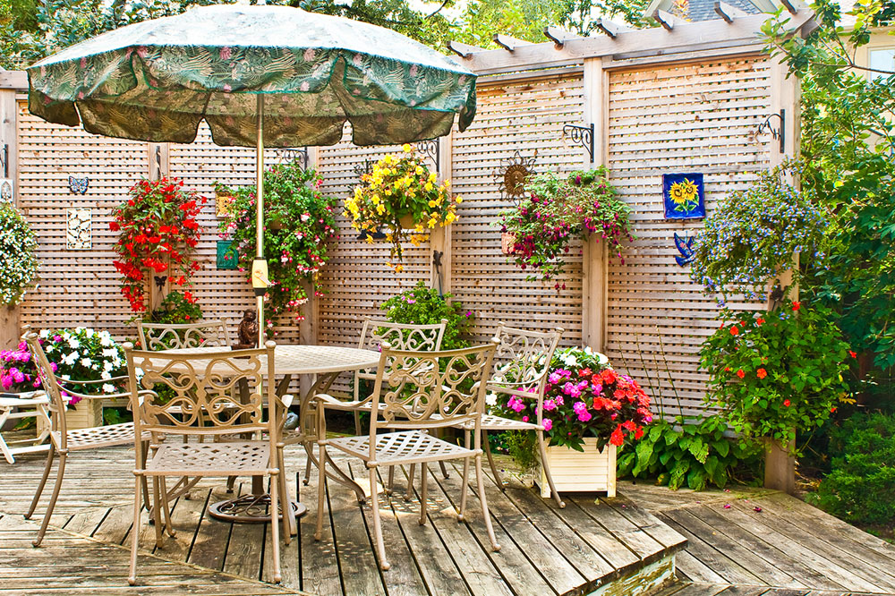 Pick the right umbrella for your patio with these handy tips