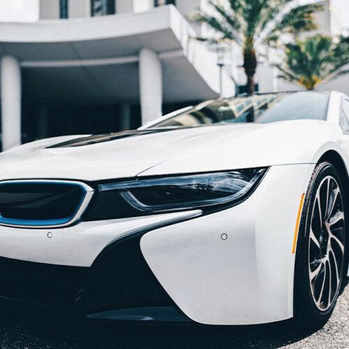 5 Reasons to Buy the BMW i8